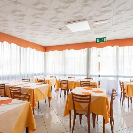 Zenith ホテル リミニ