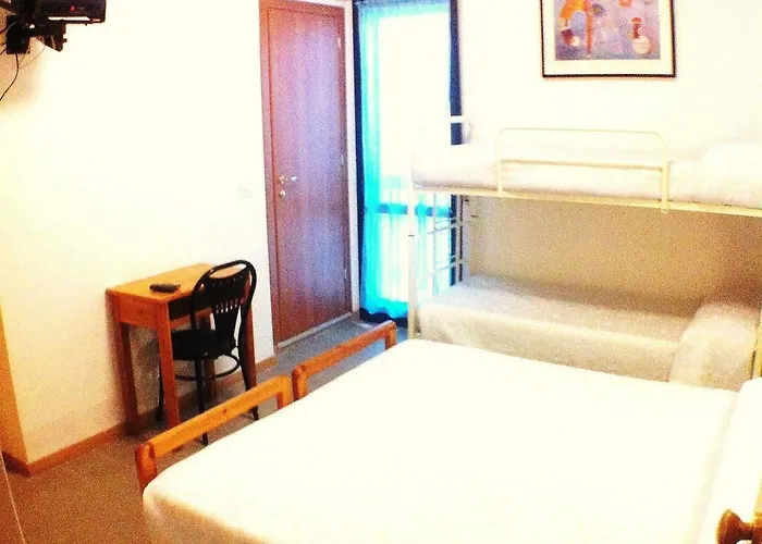Zenith Hotel 3*